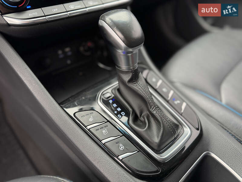 Хетчбек Hyundai Ioniq 2016 в Луцьку