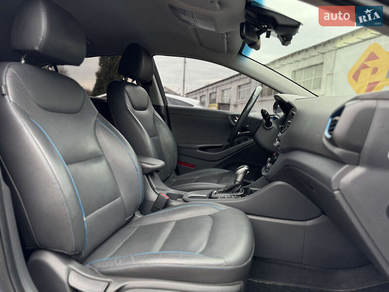 Хетчбек Hyundai Ioniq 2016 в Луцьку