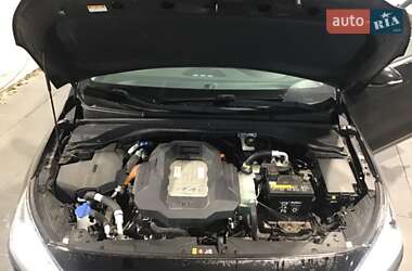 Хэтчбек Hyundai Ioniq 2017 в 