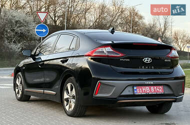 Лифтбек Hyundai Ioniq 2019 в 
