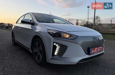 Хэтчбек Hyundai Ioniq 2018 в 