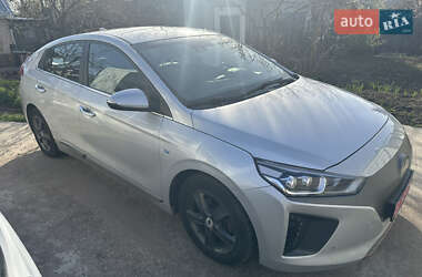 Хэтчбек Hyundai Ioniq 2017 в 