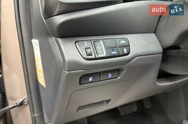 Хетчбек Hyundai Ioniq 2019 в 