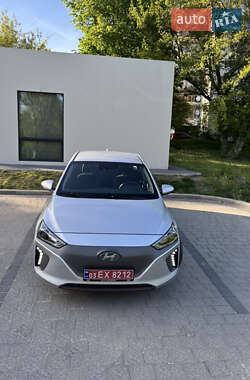 Хетчбек Hyundai Ioniq 2018 в 
