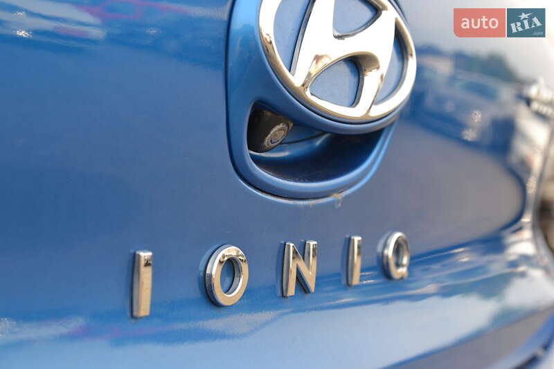 Хетчбек Hyundai Ioniq 2016 в Луцьку