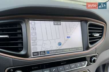 Хэтчбек Hyundai Ioniq 2018 в 
