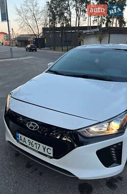 Лифтбек Hyundai Ioniq 2019 в Киеве