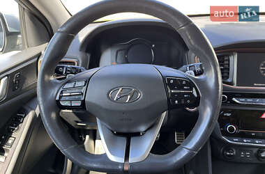 Хэтчбек Hyundai Ioniq 2018 в 