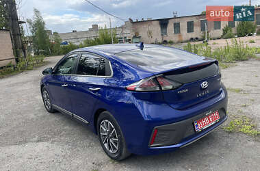 Лифтбек Hyundai Ioniq 2020 в 