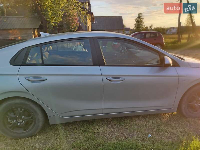 Ліфтбек Hyundai Ioniq 2019 в Івано-Франківську