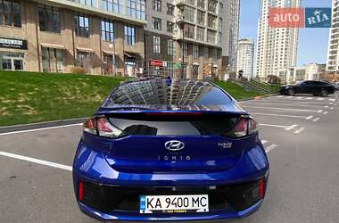 Хетчбек Hyundai Ioniq 2019 в 