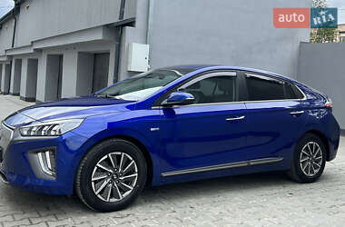 Лифтбек Hyundai Ioniq 2020 в 
