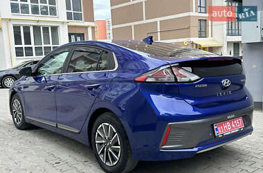Лифтбек Hyundai Ioniq 2020 в 