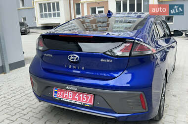 Лифтбек Hyundai Ioniq 2020 в 