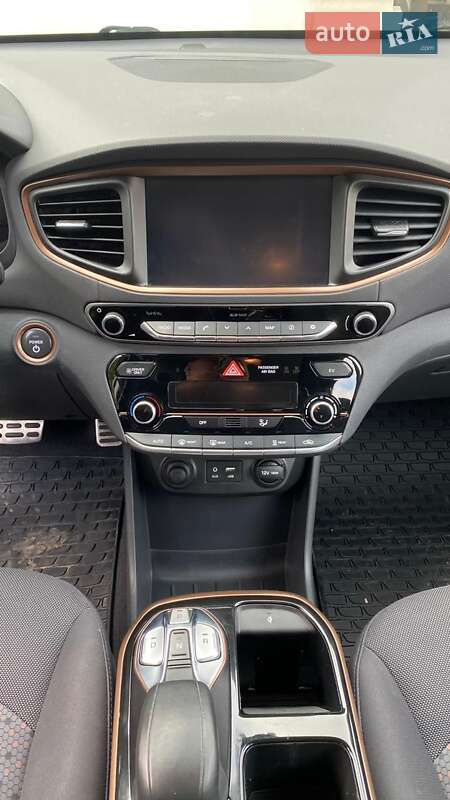 Хэтчбек Hyundai Ioniq 2018 в Ковеле фото 23 Хэтчбек Hyundai Ioniq 2018 в Ковеле