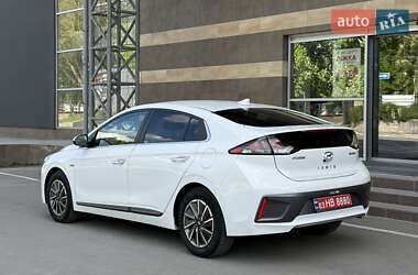 Ліфтбек Hyundai Ioniq 2020 в 