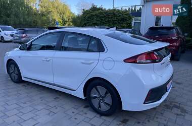 Лифтбек Hyundai Ioniq 2020 в 