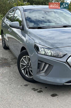 Ліфтбек Hyundai Ioniq 2019 в 
