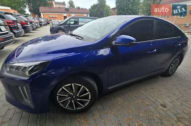 Лифтбек Hyundai Ioniq 2021 в 