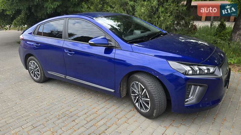 Лифтбек Hyundai Ioniq 2021 в Кропивницком
