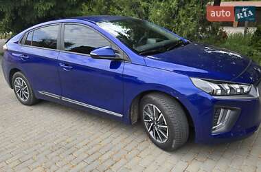 Лифтбек Hyundai Ioniq 2021 в 
