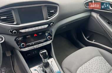 Лифтбек Hyundai Ioniq 2019 в 