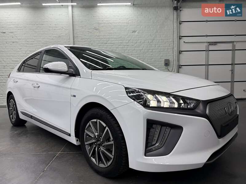 Хэтчбек Hyundai Ioniq 2019 в Луцке