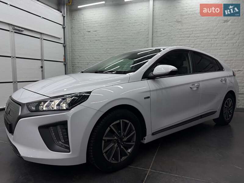 Хэтчбек Hyundai Ioniq 2019 в Луцке