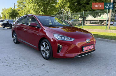 Хэтчбек Hyundai Ioniq 2018 в 