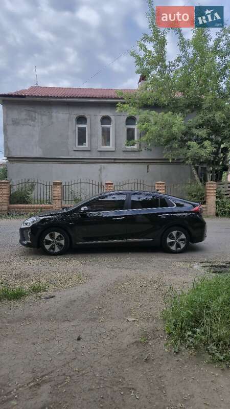 Хэтчбек Hyundai Ioniq 2016 в Николаеве