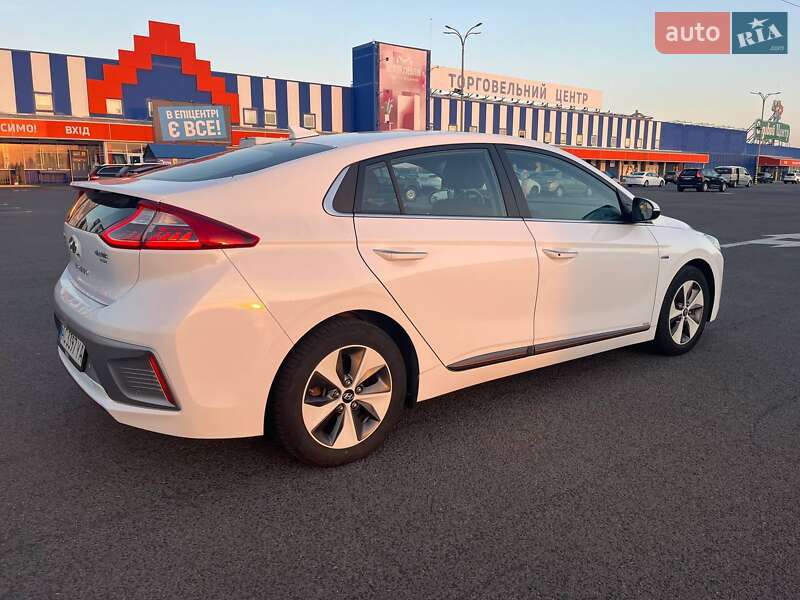 Хетчбек Hyundai Ioniq 2017 в Луцьку