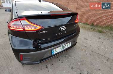 Хэтчбек Hyundai Ioniq 2017 в 