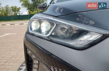 Хэтчбек Hyundai Ioniq 2017 в 
