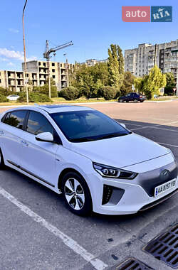 Хэтчбек Hyundai Ioniq 2018 в 