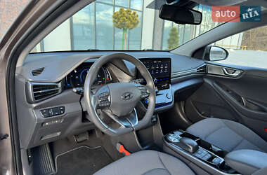 Ліфтбек Hyundai Ioniq 2020 в 