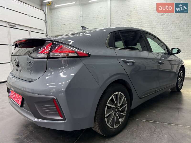 Хетчбек Hyundai Ioniq 2019 в Луцьку