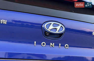 Лифтбек Hyundai Ioniq 2020 в 
