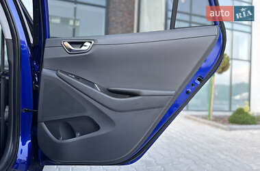 Лифтбек Hyundai Ioniq 2020 в 