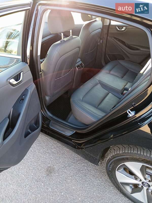 Хетчбек Hyundai Ioniq 2018 в Житомирі