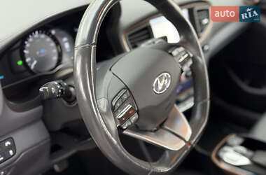 Лифтбек Hyundai Ioniq 2019 в 