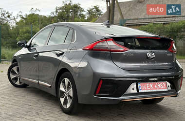 Лифтбек Hyundai Ioniq 2019 в 
