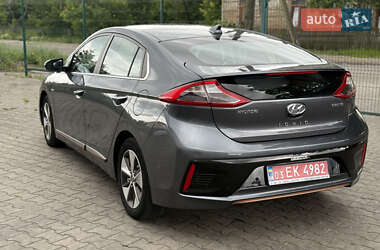 Лифтбек Hyundai Ioniq 2019 в 