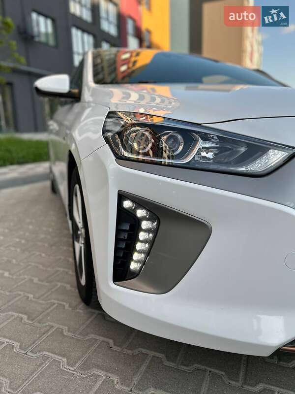 Ліфтбек Hyundai Ioniq 2019 в Стрию