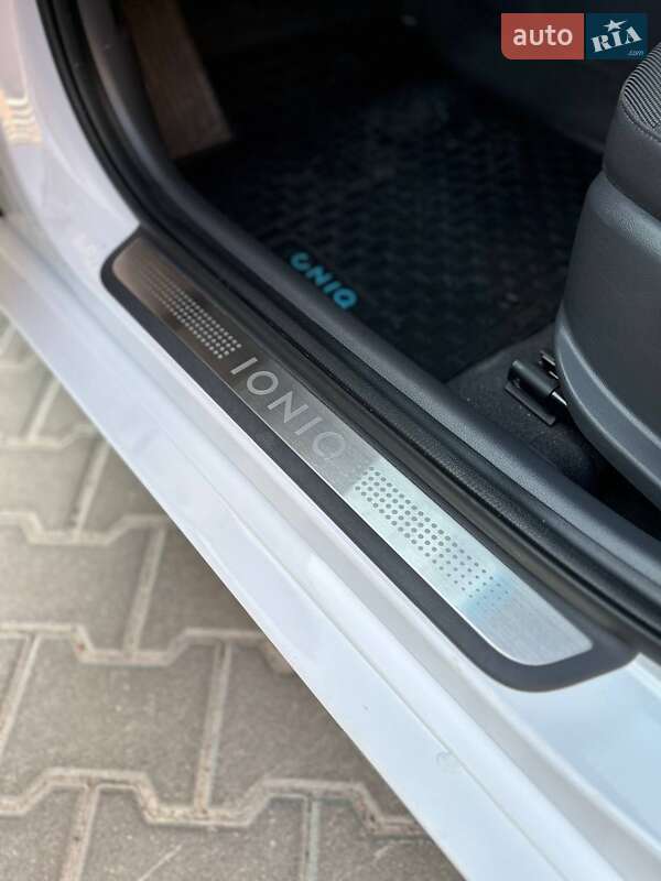 Ліфтбек Hyundai Ioniq 2019 в Стрию