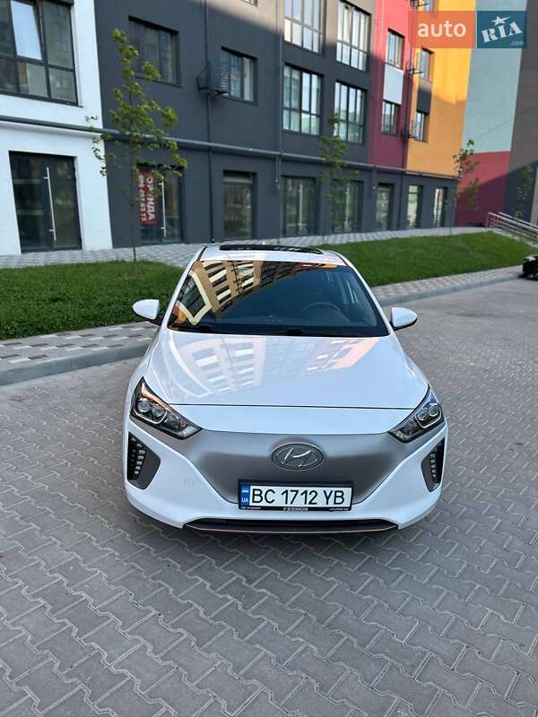 Ліфтбек Hyundai Ioniq 2019 в Стрию