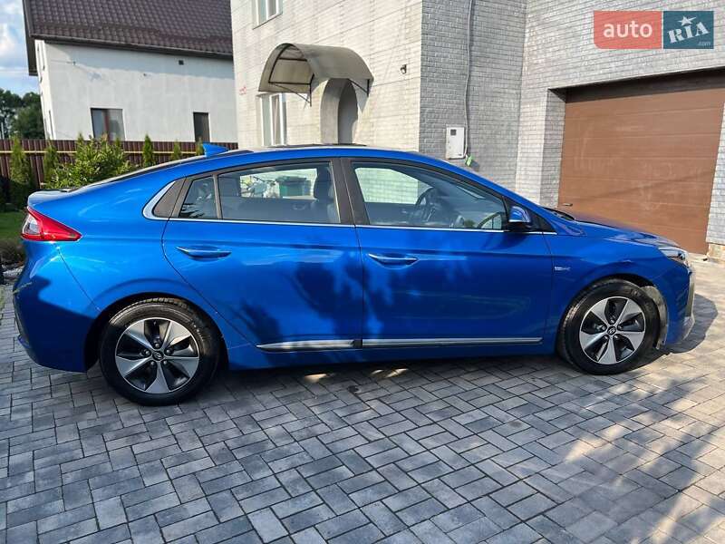 Хэтчбек Hyundai Ioniq 2016 в Виннице