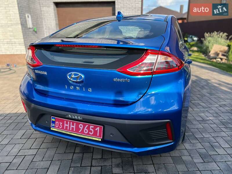 Хэтчбек Hyundai Ioniq 2016 в Виннице