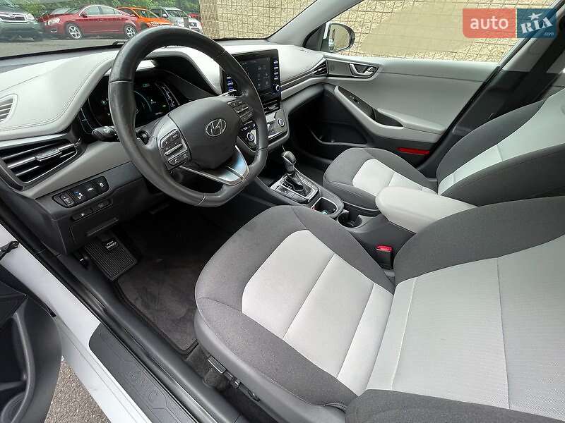Ліфтбек Hyundai Ioniq 2020 в Вінниці