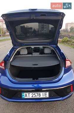 Лифтбек Hyundai Ioniq 2020 в 