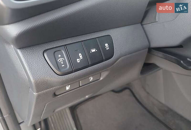 Ліфтбек Hyundai Ioniq 2020 в Львові